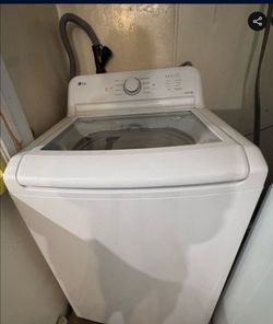 Super Capacity LG washer and LG gas dryer
 $460.   Set 
delivery and install is $60