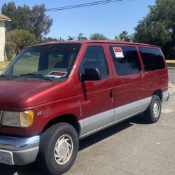 2000 Ford E-150