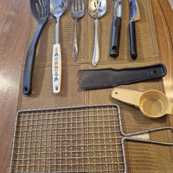 9 Kitchen Utensils 