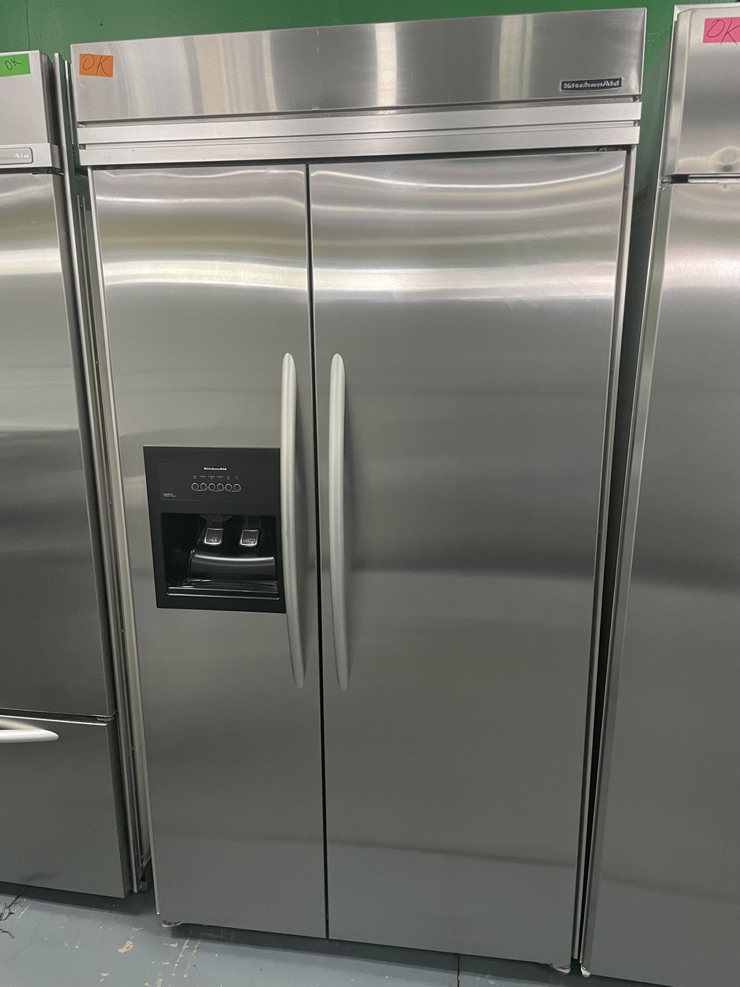 42” in wide 82 height frige kitchen aid use like new perfect working