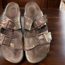 Birkenstock Ariazona Big Buckle Metallic Gold Specs Sis 9.5