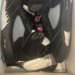 Jordan 5 Metallic Joints 