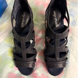 Women’s Easy Street Amaze Block Heel Sandals Navy Women’s Size 8.5M