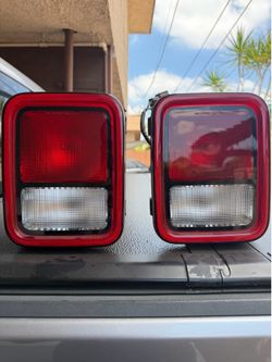 Jeep gladiator tail lights