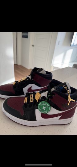 Nike woman’s 7.5 Jordan’s