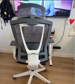 Autonomous ErgoChair Pro - Black and White Modern Premium Office Chair