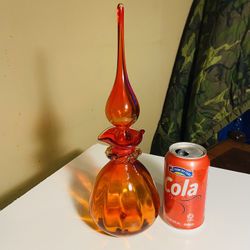 Gorgeous Vintage Viking MCM Amberina Handcrafted Glass Decanter With Flame Stopper. Beautiful Condition 