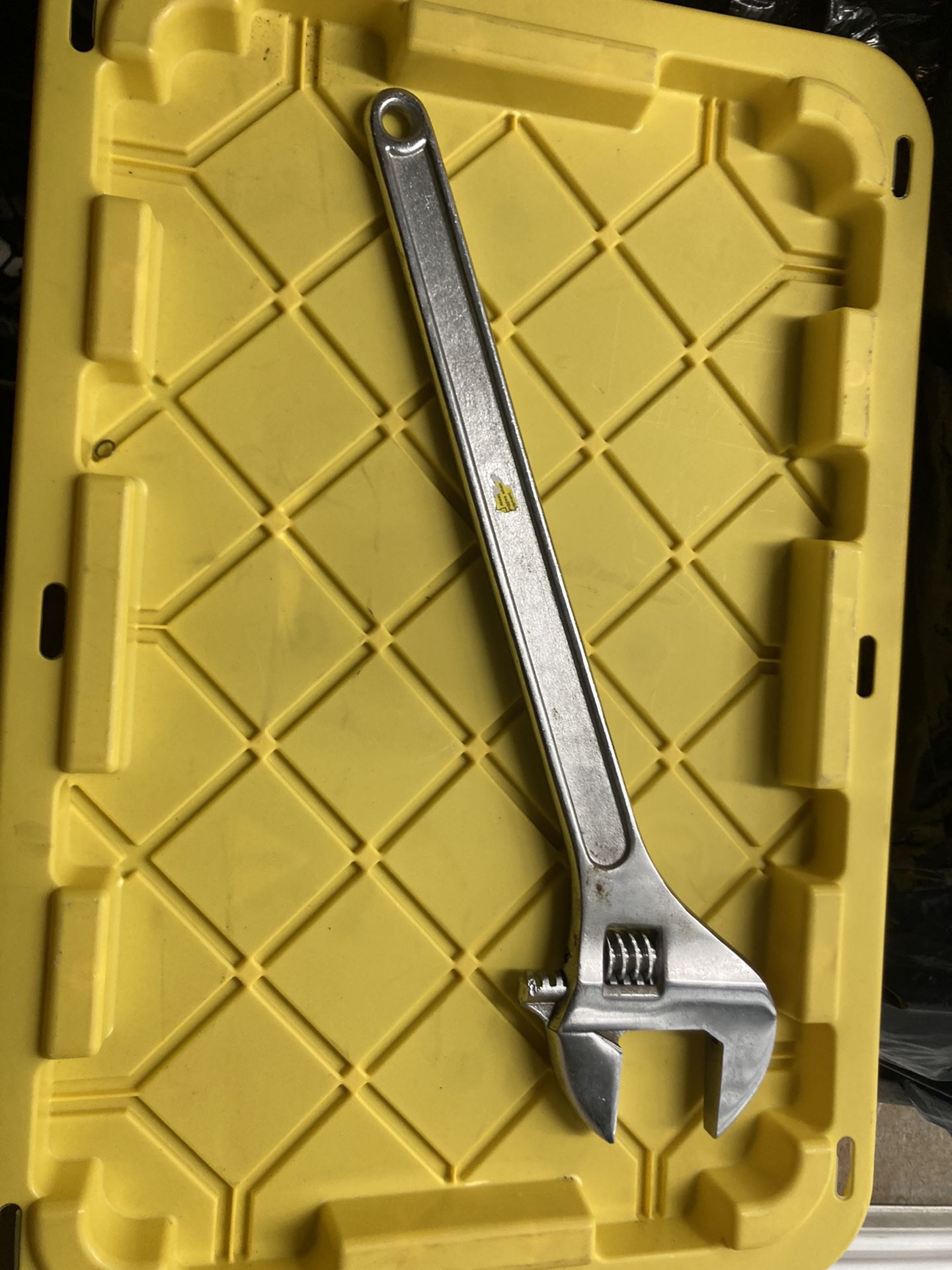 12 Inch Crescent Wrench 