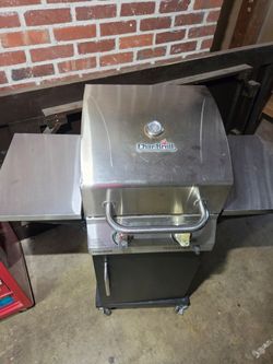 Charbroil Performance Series Gas Grill.