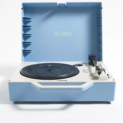 Record player + 23 Vinyl records