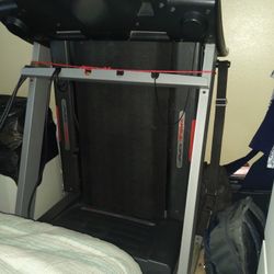 Pro-form 600s Space Saver Treadmill