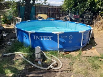 Intex 12x15 swimming pool/pump