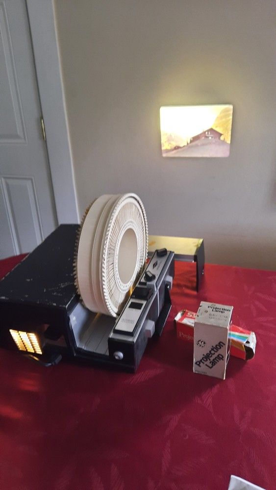 Automatic Sawyers Slide Projector