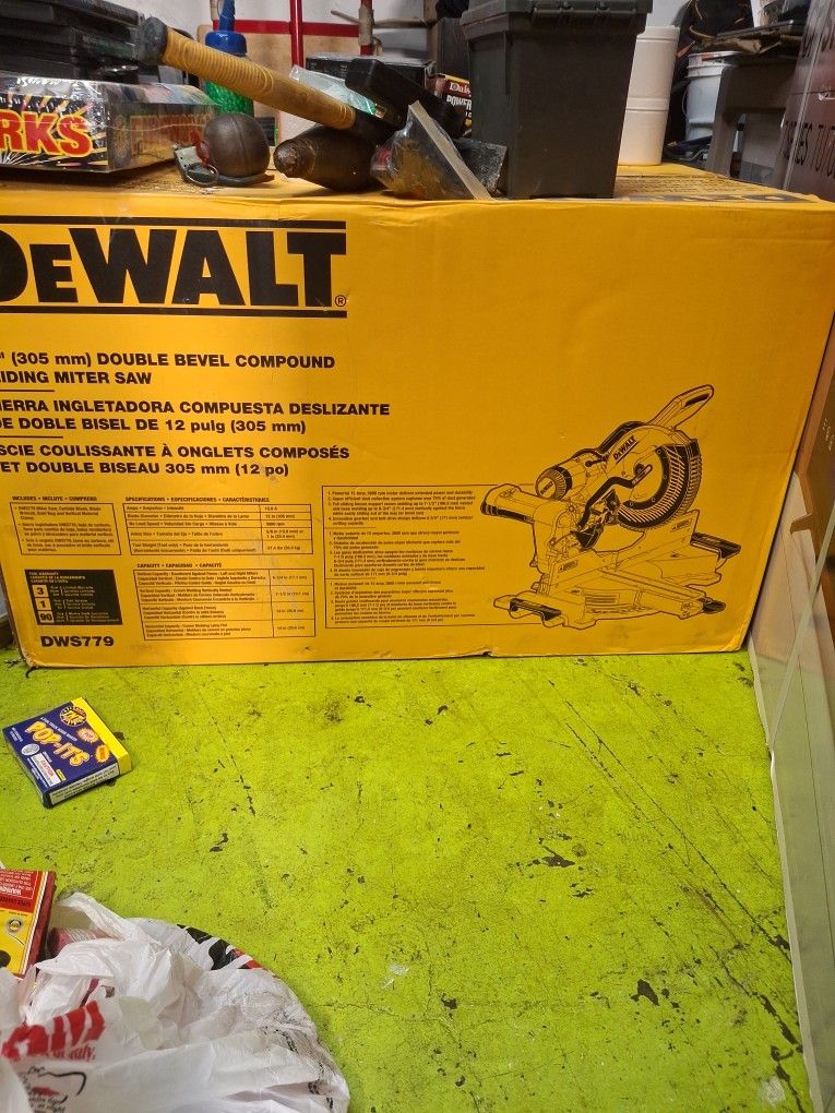 Dewalt 12 Inch (305 Mm Double Bevel Compound