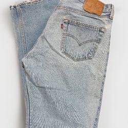 Vintage Levi’s 501XX Made in USA Jeans – W38 L38 – August 1999 – Light Wash 