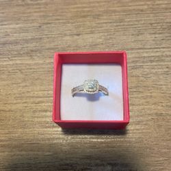 Beatiful Ring 1/2 Carat Double Halo Diamond No Fake