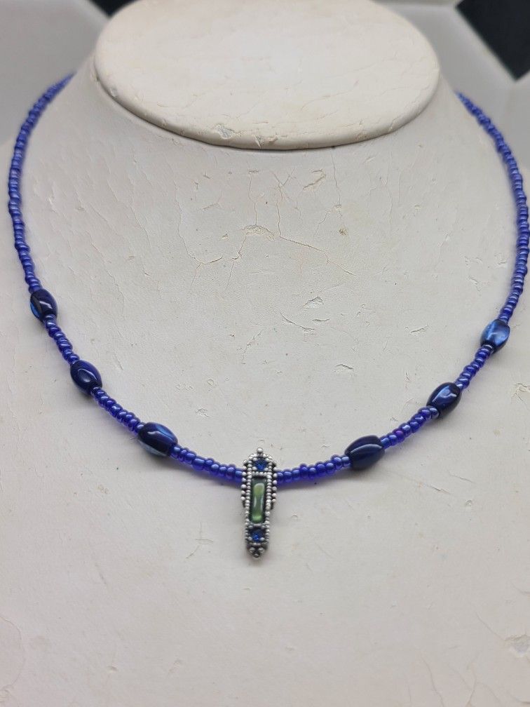 MYSTIC GLASS BEADED NECKLACE 