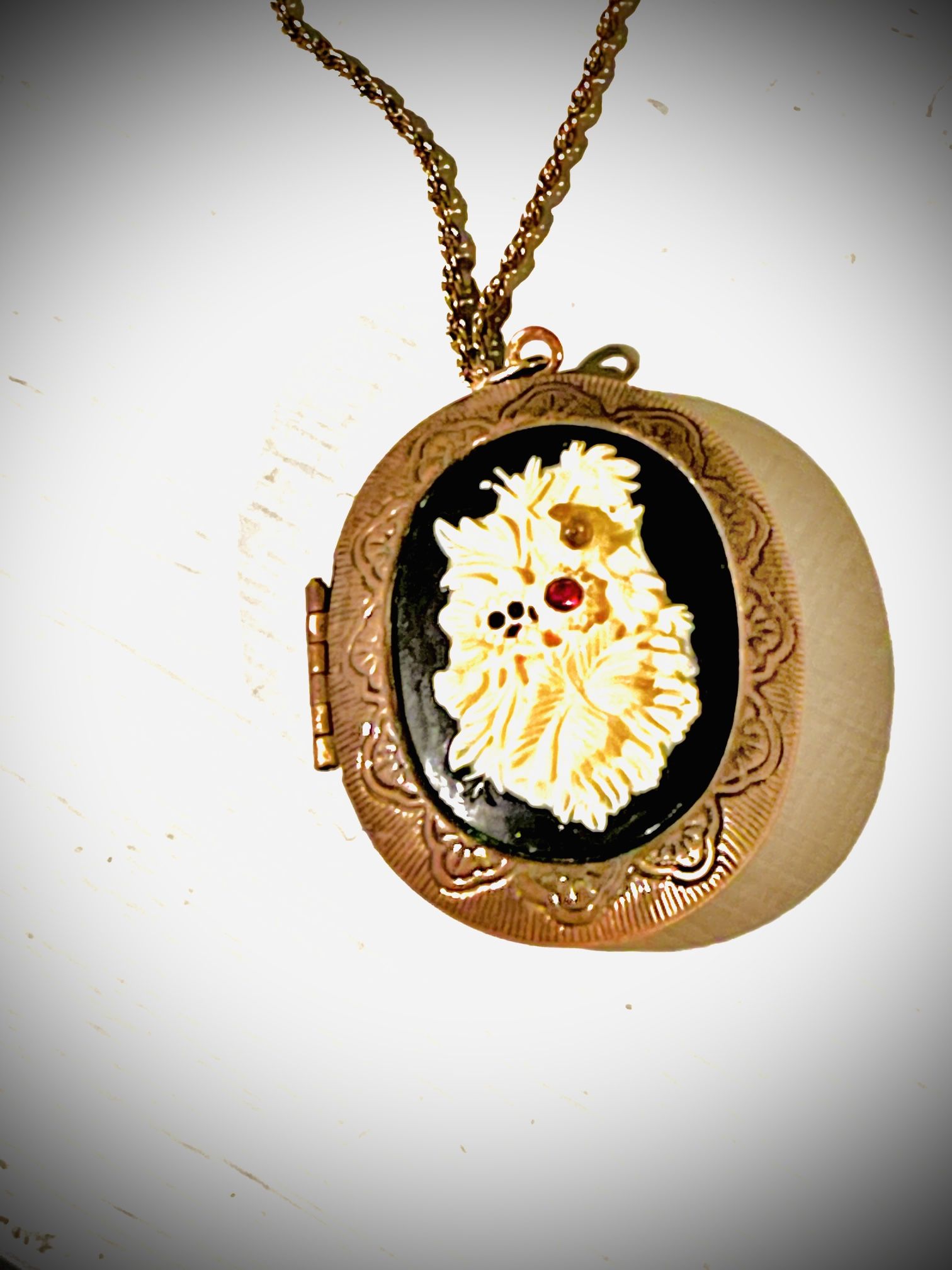 Art Deco Vintage Necklace Ivory And Onyx Lock