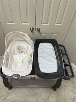 Graco Pack&Play with Bassinet + Changing Station