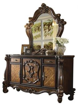 BEAUTIFUL DRESSER