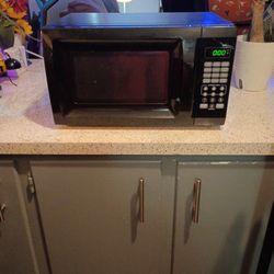 700 watt  Walmart microwave 