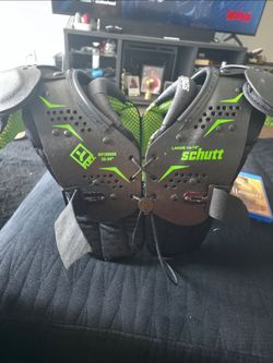 Youth shoulder pads