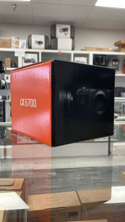 Sony A6700 Kit w/ 16-50mm