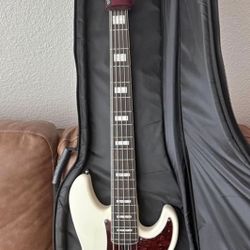 Marcus Miller P7 v2 5 String Bass
