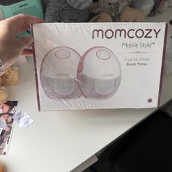 Momcozy Mobile Style™ Hands-free Slim Breast Pump | M6