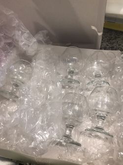 Brandy/ wine/ liquor glasses 5 total