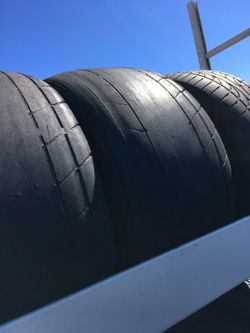 Slick Racing Tires 325/45/17