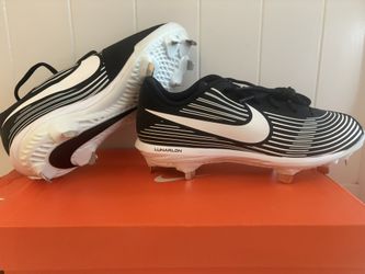 Brand New Women’s Cleats Size 8