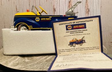 1940 NAPA Auto Parts Truck