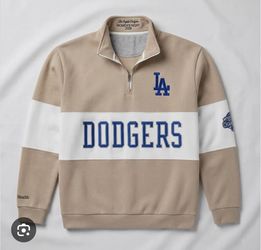 Woman’s night dodgers sweater