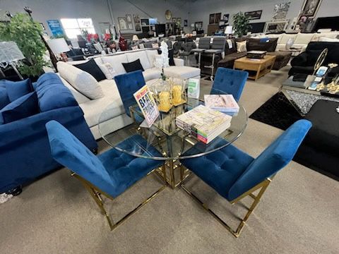 Luxury 5Pc Dining Set $1899✨🩵