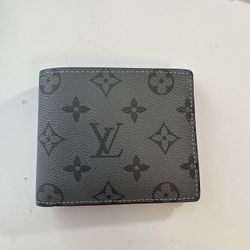 LV Men’s Wallet 