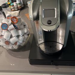 Keurig 2.0 Machine And Pods 