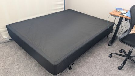 Bed frame - Queen