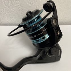 Penn Pursuit IV 3000LE Spinning Reel for Sale in Miami, FL - OfferUp