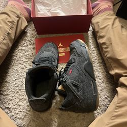 Jordan 4 black levi