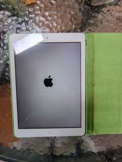 Apple I Pad Air / Excellent Condition