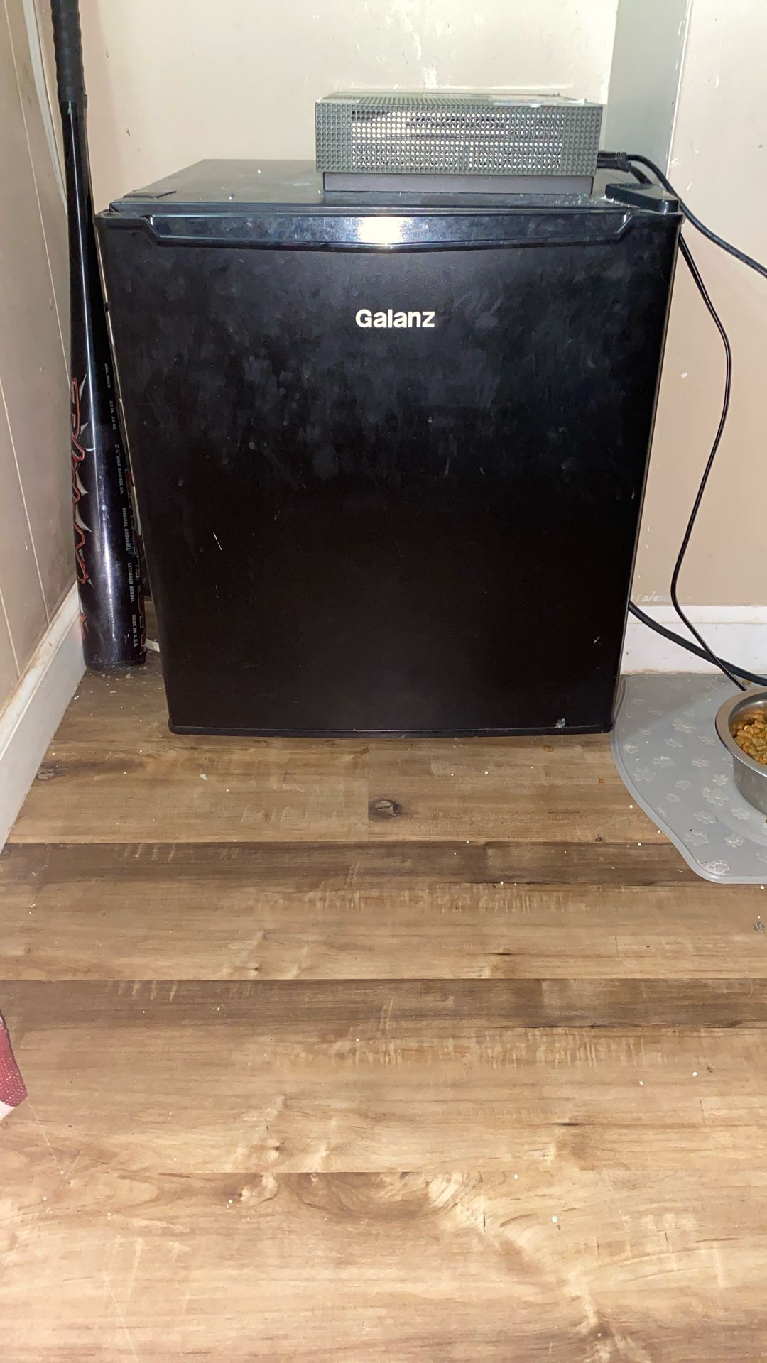 Galanz Mini Fridge