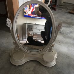 Vanity Swivel Mirror - Shabby Chic Style