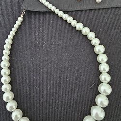 $25.00 - Pearl Earings And Necklace, Traditional Design Style - Like New Condition