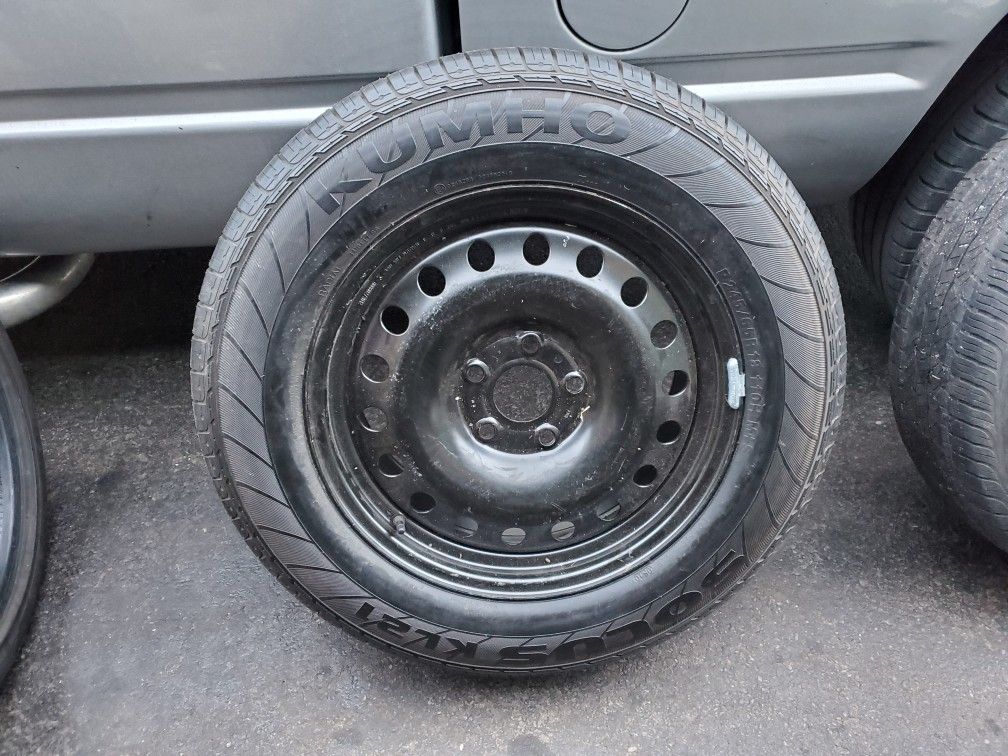 245 65 18. 5x5.0 jeep checker troca chevy only one tire and wheel