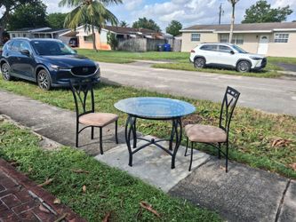 Dinning table with chairs