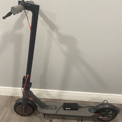 ELECTRIC SCOOTER (2 YEAR INSURANCE)