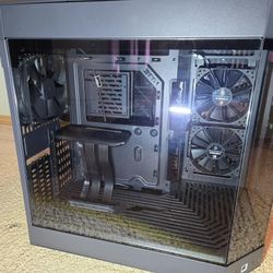 Hyte Y60 Mid-Tower ATX PC Case
