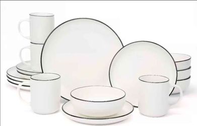 24-Piece Dinnerware Set