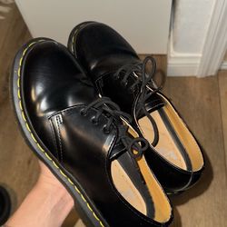 Dr. Martens Women Size 7